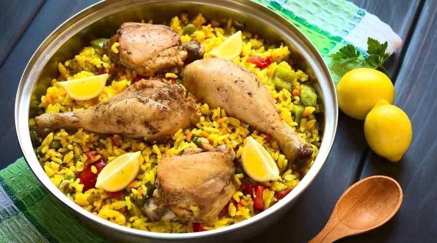 One Pot Chicken Saffron Rice with Peas and Olives