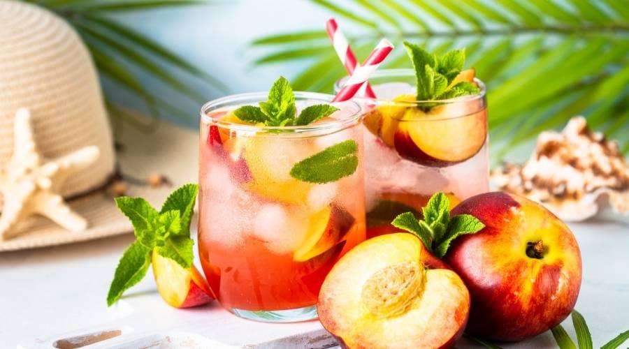 Peach And Saffron Iced Tea